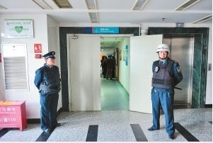 省卫生厅要求医院落实安保措施。本报记者 龙宇丹 摄