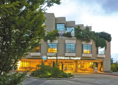 英国《每日邮报》公布的西雅图儿童医院这家医院得到了麦克唐纳的捐助。