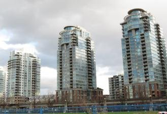 BMO：温哥华独立屋明年价跌公寓持平