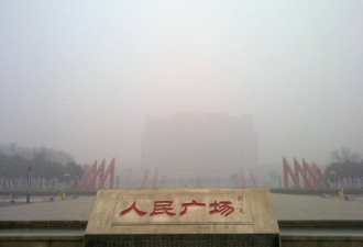 雾霾的平安夜 北京网友实拍灰色圣诞