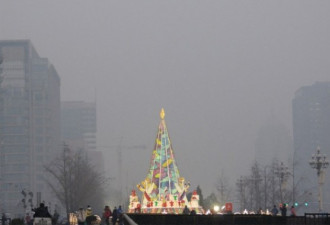 中国16城重污染 网友：圣诞老人迷路