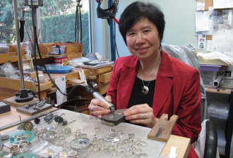 温哥华珠宝设计师：拓华裔客人新市场