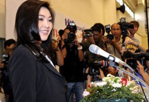 泰国女总理悲鸣：随时准备战死在擂台上