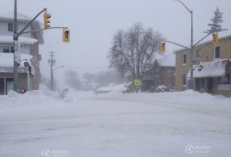 微博网友实拍：加拿大多伦多暴雪封城