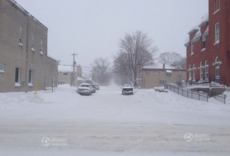 微博网友实拍：加拿大多伦多暴雪封城