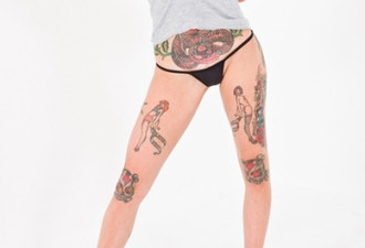 加拿大女模特全裸写真 纹身盘绕全身