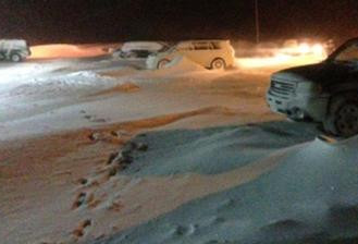 强风大雪！南安省400司机雪盲下被困