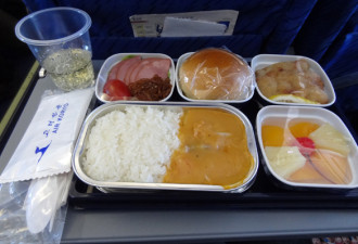 中国客赴朝奢侈体验 飞机餐如此丰盛