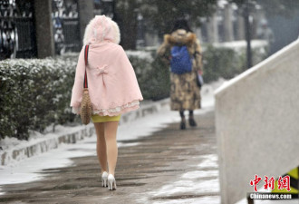 中央戏剧学院在京初试 靓女冒雪赶考