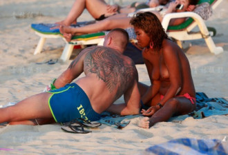 实拍：泰国普吉岛海滩 各种超酷纹身