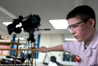 英国13岁学生在学校实验室实现核聚变