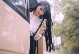 “武大女神”黄灿灿激吻男友旧照曝光