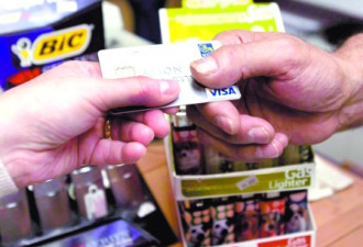 名牌店售货员愈势利 愈激起顾客购买欲