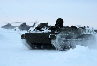 普京下令在北极地区新建潜艇战舰基地