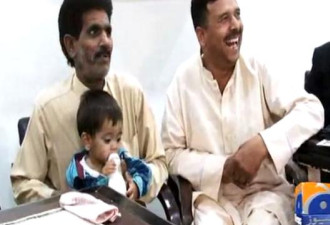 巴基斯坦9月大男婴被控谋杀喝奶出庭