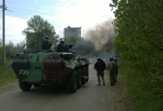 乌克兰坦克进攻斯拉维扬斯克 致5人死