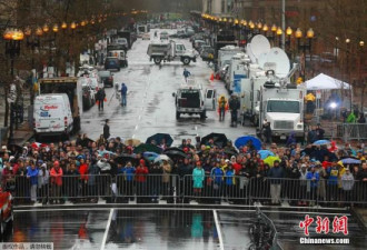 波士顿爆炸周年 神秘背包致数百人疏散