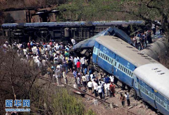 惨：印度西部火车脱轨 至少18人遇难