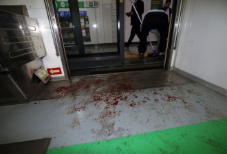 韩国地铁追尾 乘客拒留原地强行跳车