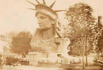 罕见老照片揭秘：自由女神像建造过程