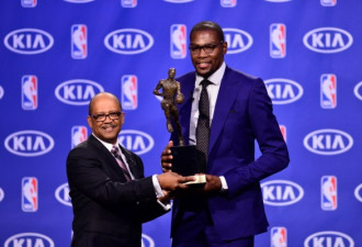 NBA官方宣布杜兰特当选MVP 詹皇第二