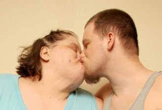 38岁世界最胖女人 收获21岁男友真爱