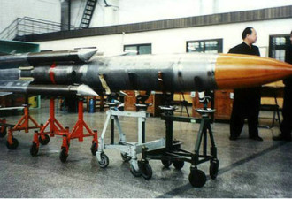 中国空军新型反辐射导弹：专打宙斯盾