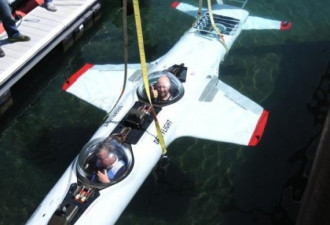 亲历实拍：乘坐170万美元的水下飞行器