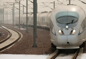 中国拟建1.3万公里高铁通加美 媒体质疑