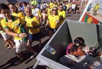 一张照片震惊全球 世界杯狂欢下的残酷