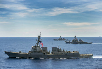 美3艘军舰突然出没中国南海 挂海盗旗