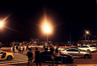 宁波：30多辆超级跑车狂飙遭交警围堵