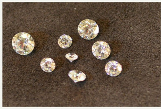 英国小镇藏10颗真钻石 找到就是你的