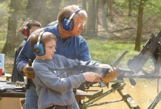耐人寻味 为何美国家长鼓励孩子玩枪