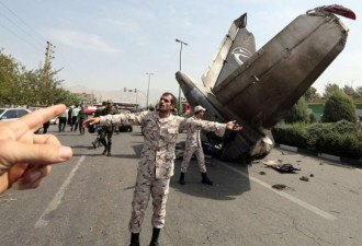 伊朗一架客机首都附近坠毁 39人遇难