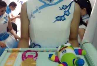 “青奥女神”靠化妆：卸妆一秒变凡女
