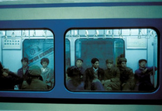 记者体验北京地铁：一面挖苦一面赞