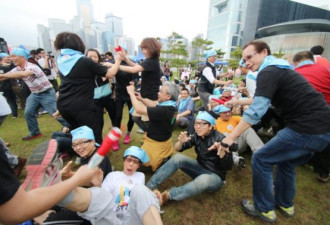 香港和平占中撕下伪装 露出狰狞面目