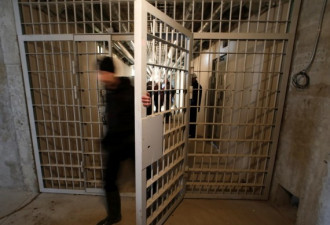 实拍欧洲最大监狱 比北京地下室高端
