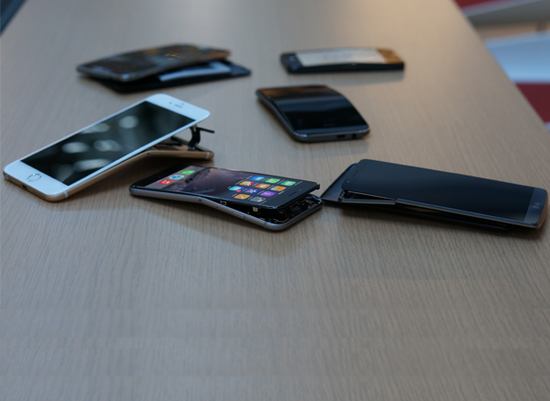 《消费者报告》称iPhone没那么容易弯
