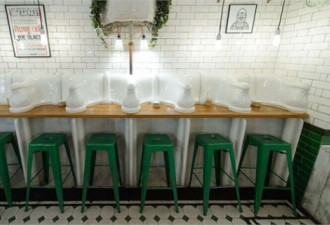 伦敦地价昂贵 废弃公厕改造餐馆引热潮