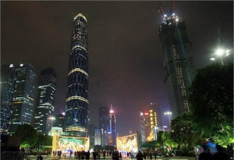 不声不响的，中国第二高楼就这样落成？