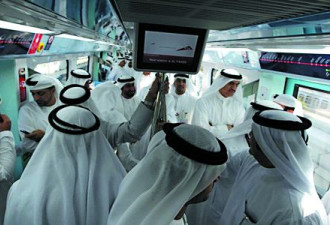 迪拜政府送8斤黄金 鼓励民众乘坐公交