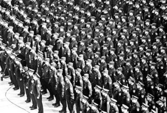 声势浩大 北京APEC期间百万警察巡逻