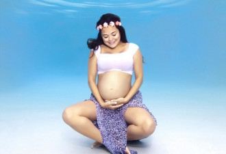 摄影师拍唯美孕妇水下写真照 美丽动人