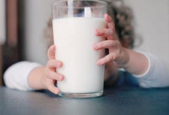 六种牛奶不要给宝宝喝 伤害智商及生命