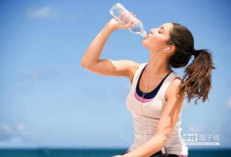 常喝9种水易早死 多喝3杯水能救命