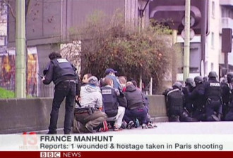 枪手持两机关枪 巴黎超市至少5人被劫