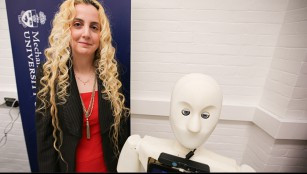 内加特和Casper（Paul Borkwood/CBC）