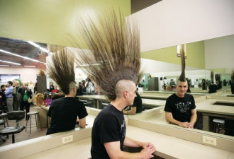 吉尼斯最精彩纪录：最高的莫希干发型